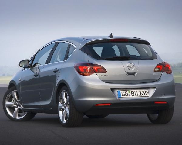 Фото Opel Astra J Хэтчбек 5 дв.