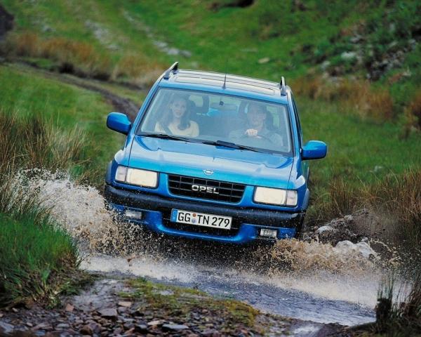 Фото Opel Frontera B Внедорожник 3 дв.