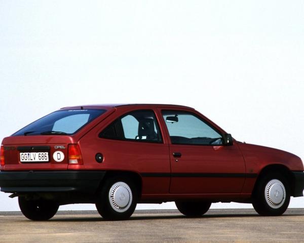 Фото Opel Kadett E Рестайлинг Хэтчбек 3 дв.