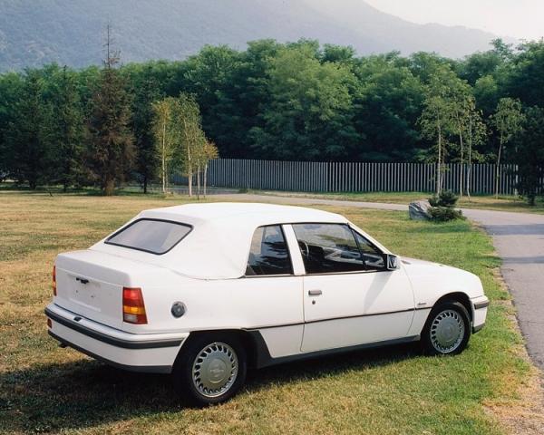 Фото Opel Kadett E Кабриолет