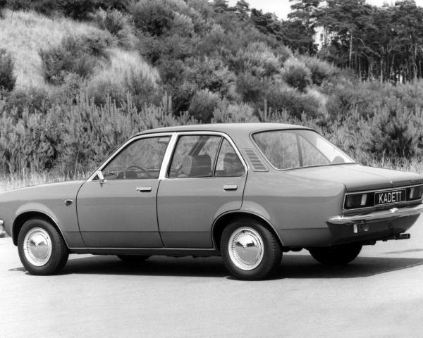 Фото Opel Kadett C Седан