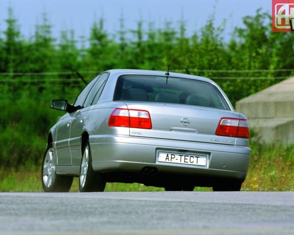 Фото Opel Omega B Рестайлинг Седан