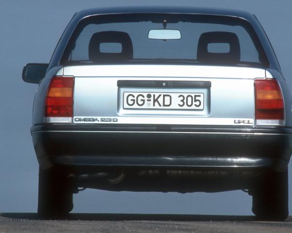 Фото Opel Omega A Седан