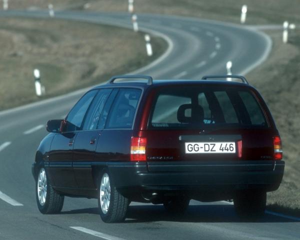 Фото Opel Omega A Универсал 5 дв.