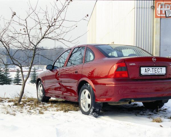 Фото Opel Vectra B Седан