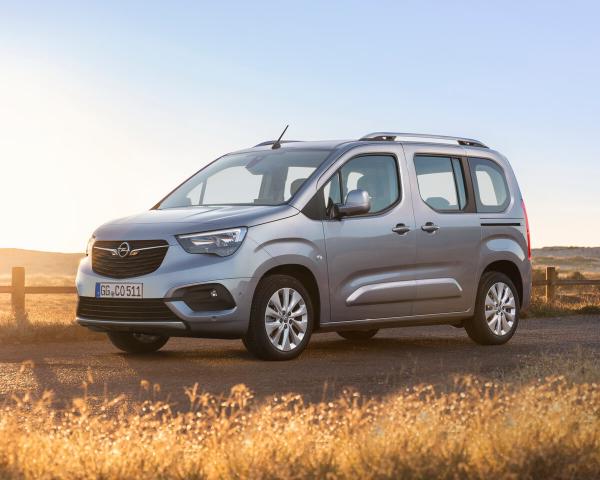 Фото Opel Combo E Компактвэн