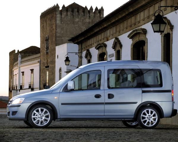 Фото Opel Combo C Рестайлинг Компактвэн