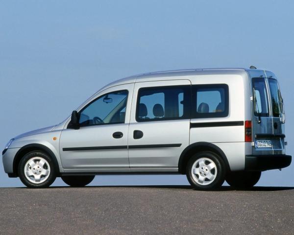 Фото Opel Combo C Компактвэн