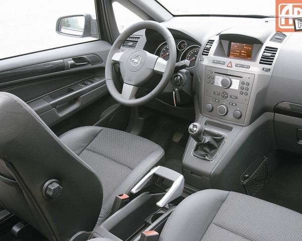 Фото Opel Zafira B Компактвэн