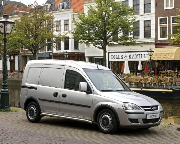 Фото Opel Combo C Рестайлинг Фургон