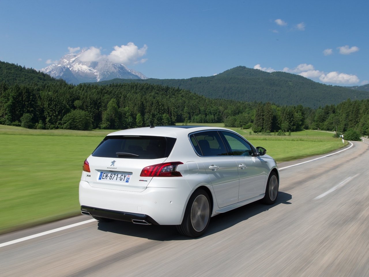 Фото Peugeot 308 II Рестайлинг