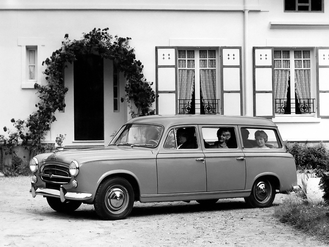 Фото Peugeot 403 I