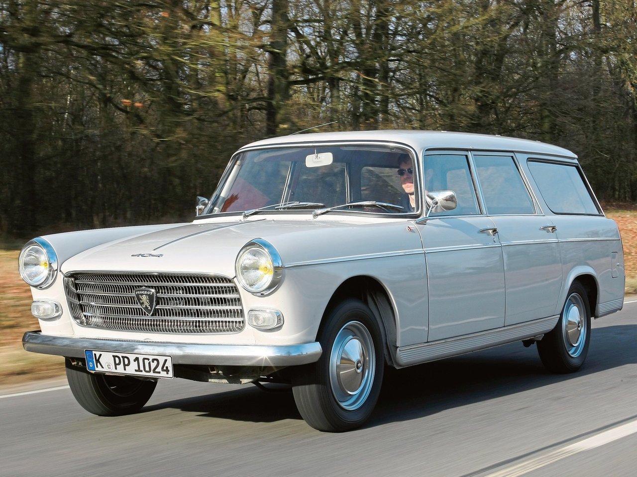 Характеристики и фото Peugeot 404 1 поколение 1960 - 1975, Универсал 5 дв.