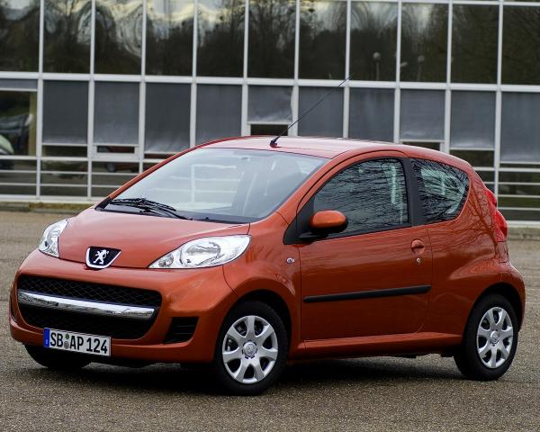 Фото Peugeot 107 I Рестайлинг Хэтчбек 3 дв.