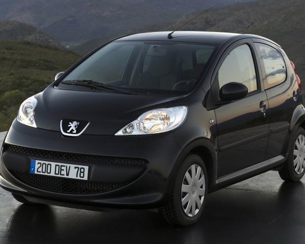 Фото Peugeot 107 I Хэтчбек 5 дв.