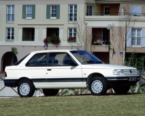 Фото Peugeot 309 I Рестайлинг Хэтчбек 3 дв.