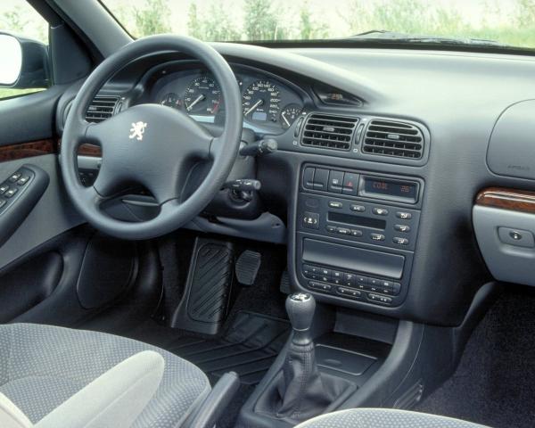 Фото Peugeot 406 I Седан