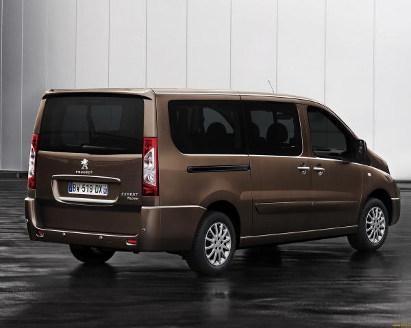 Фото Peugeot Expert II Рестайлинг Минивэн