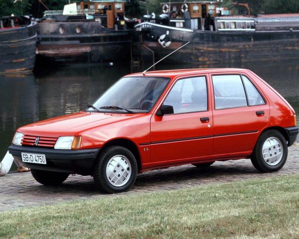 Фото Peugeot 205 I Хэтчбек 5 дв.