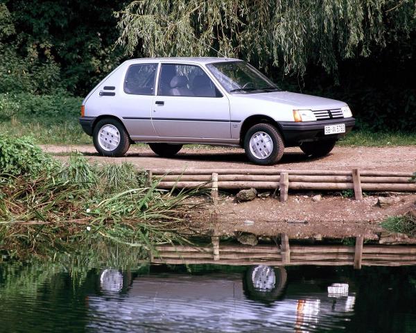 Фото Peugeot 205 I Хэтчбек 3 дв.