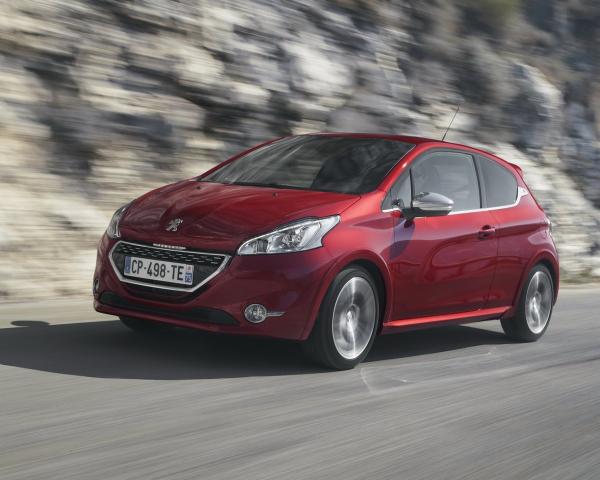 Фото Peugeot 208 GTi I Хэтчбек 3 дв.