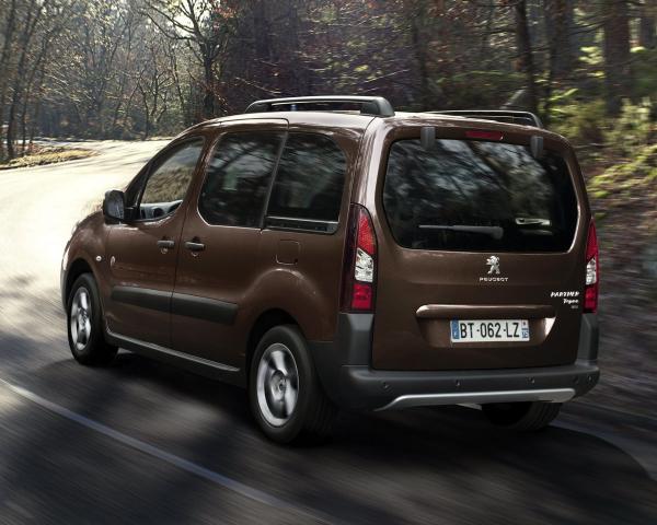 Фото Peugeot Partner II Рестайлинг Компактвэн