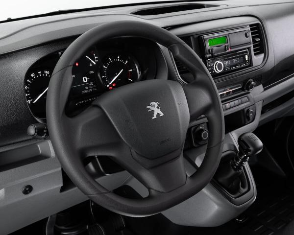 Фото Peugeot Expert III Минивэн