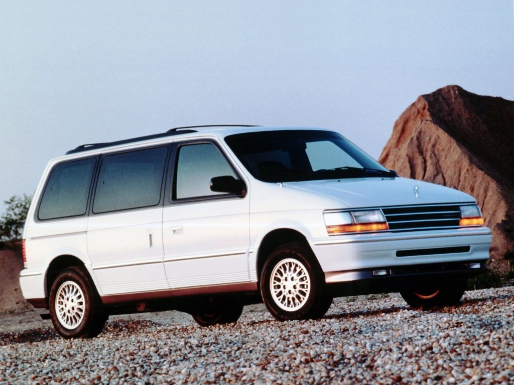 Фото Plymouth Voyager II