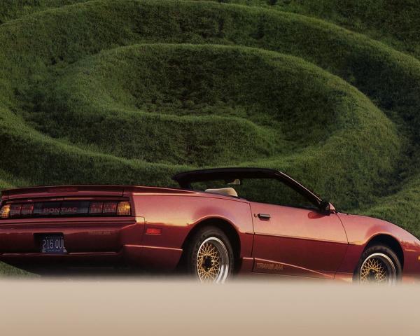 Фото Pontiac Firebird III Кабриолет