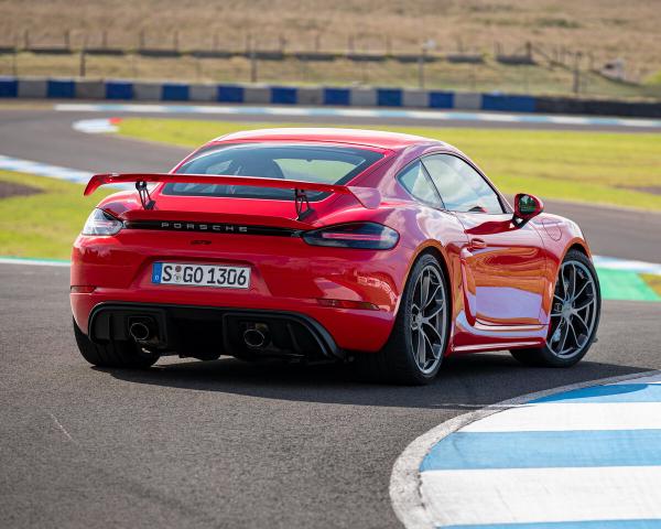 Фото Porsche Cayman GT4 II 718 (982) Купе