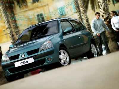 Фото Renault Clio II Рестайлинг 2 Хэтчбек 3 дв.