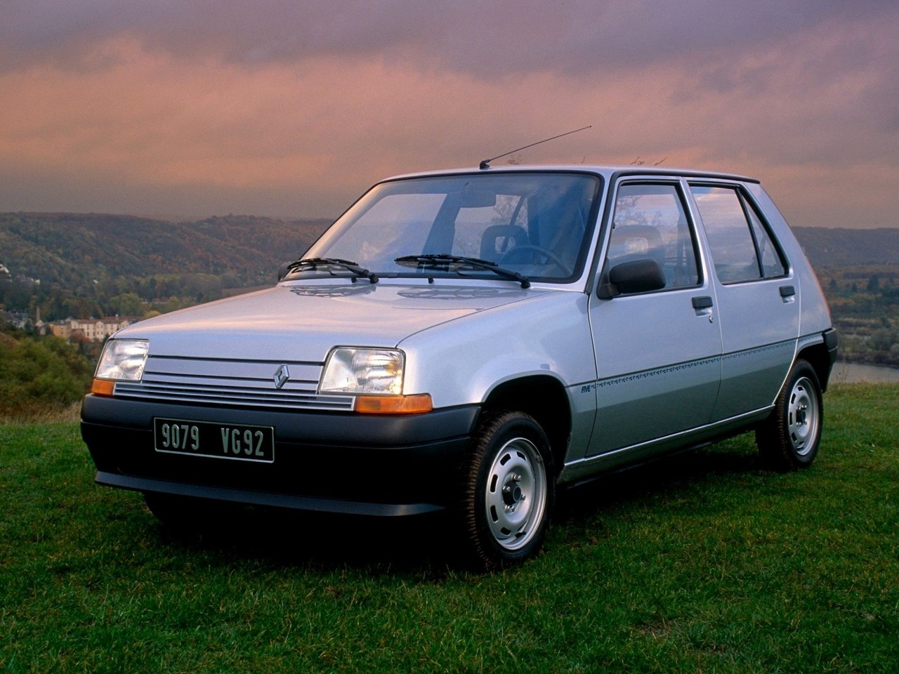 Фото Renault 5 II