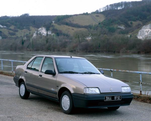 Фото Renault 19 I Седан