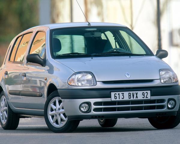 Фото Renault Clio II Хэтчбек 5 дв.