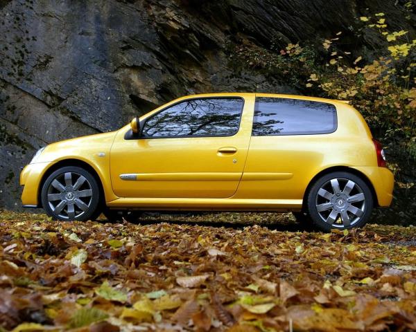 Фото Renault Clio RS II Рестайлинг Хэтчбек 3 дв.