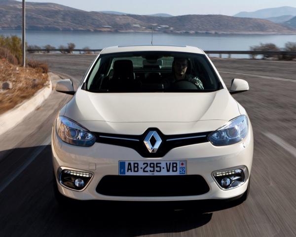 Фото Renault Fluence I Рестайлинг Седан