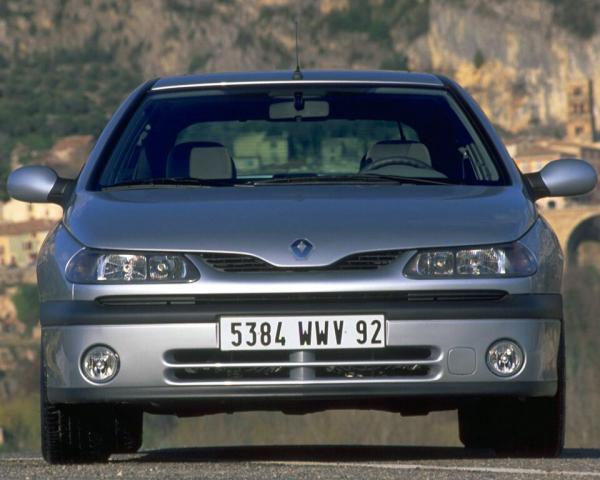 Фото Renault Laguna I Лифтбек