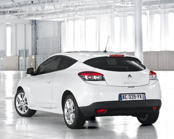 Фото Renault Megane III Рестайлинг 2 Хэтчбек 3 дв.