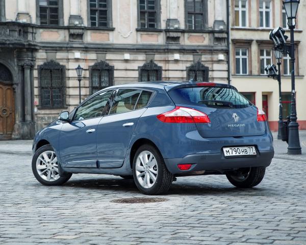 Фото Renault Megane III Рестайлинг Хэтчбек 5 дв.