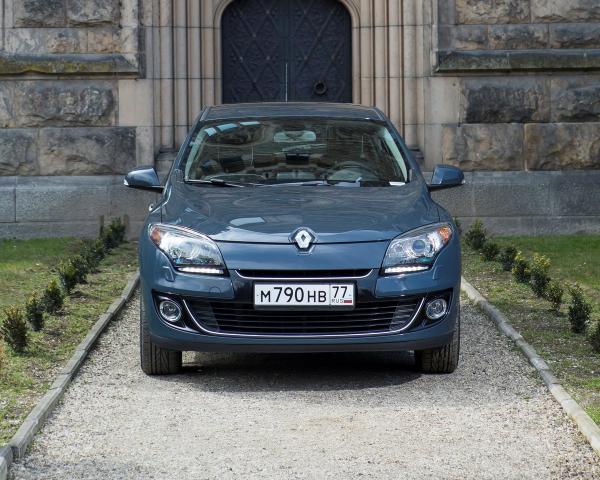 Фото Renault Megane III Рестайлинг Хэтчбек 5 дв.