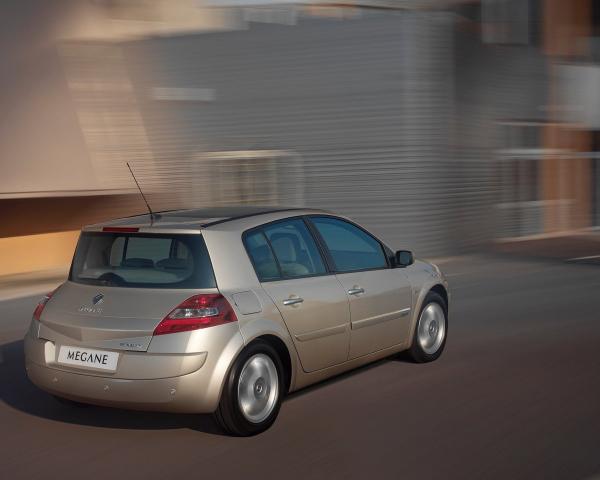 Фото Renault Megane II Рестайлинг Хэтчбек 5 дв.