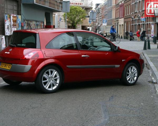 Фото Renault Megane II Хэтчбек 3 дв.