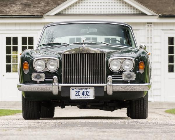 Фото Rolls-Royce Corniche I - IV Седан 2 дв.