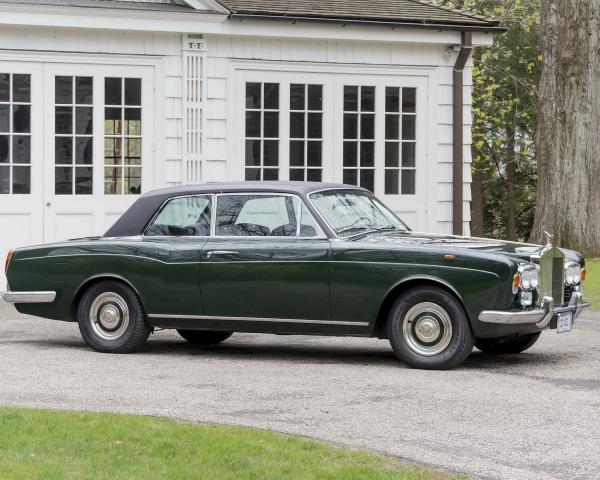 Фото Rolls-Royce Corniche I - IV Седан 2 дв.