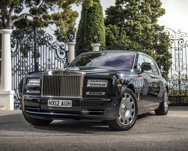 Фото Rolls-Royce Phantom VII Рестайлинг (Series II) Седан Long