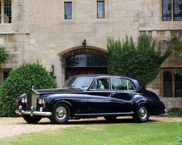 Фото Rolls-Royce Phantom V Седан