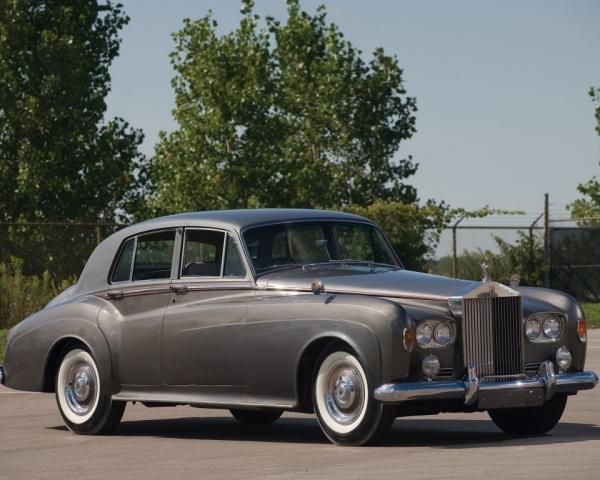 Фото Rolls-Royce Silver Cloud III Седан