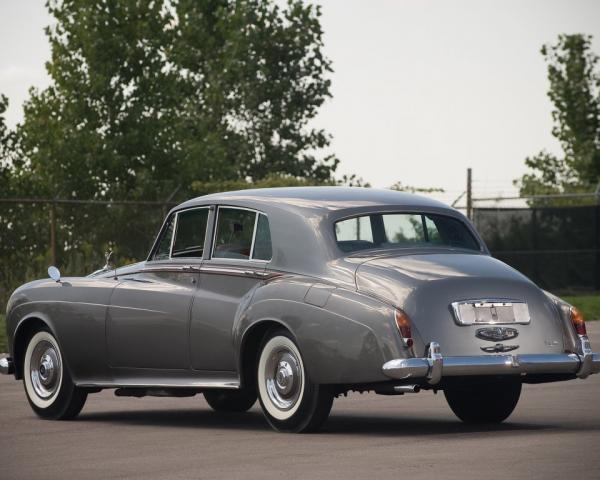 Фото Rolls-Royce Silver Cloud III Седан