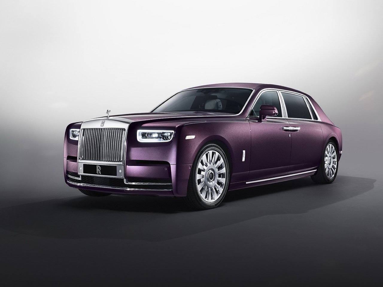 Фото Rolls-Royce Phantom VIII