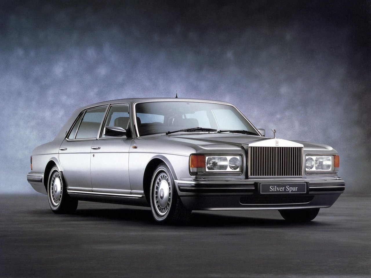 Фото Rolls-Royce Silver Spur Mark IV